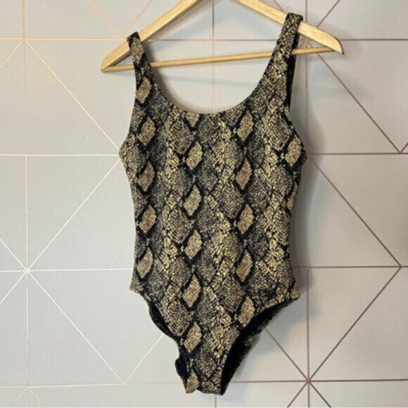 Solid & Striped The Anne-Marie One Piece Snake Knit - Picture 2 of 9